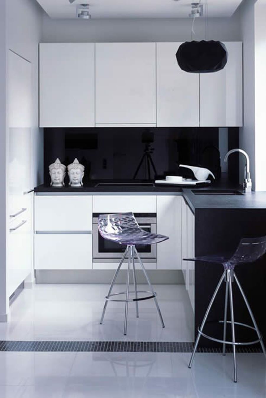 Siyah beyaz mutfak dolabı modelleri
