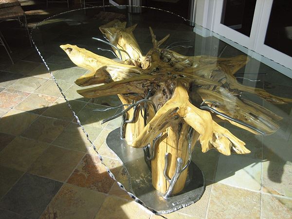 Ağaç ve Ferforje Ayaklı Ferforje Yemek Masası