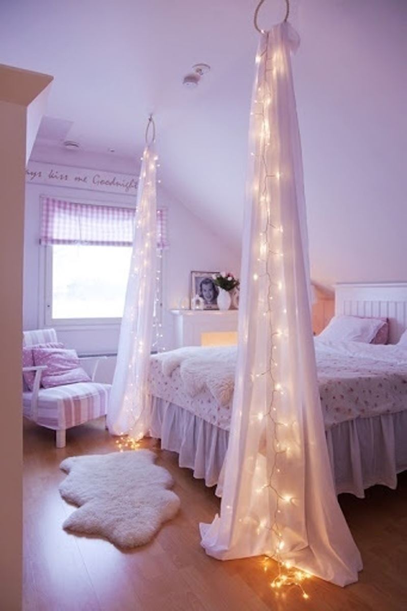 Tüllerle romantik yatak odası dekorasyonu